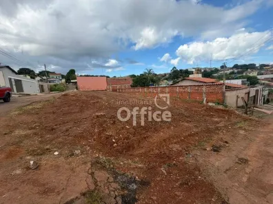 Lote/Terreno à venda, 358m² no Centro, Anápolis