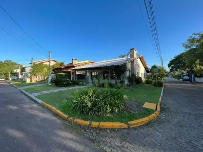 Casa de Condomínio com 3 Quartos à venda, 200m² no São Lucas, Viamão