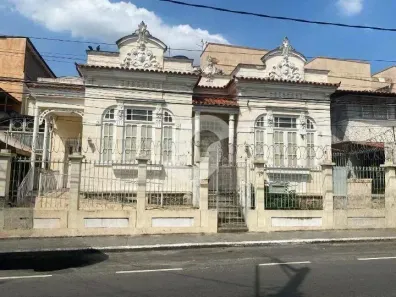 Casa com 8 Quartos à venda, 328m² no São Domingos, Niterói