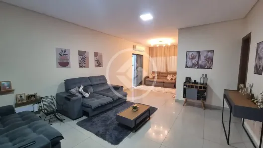 Casa de Condomínio com 4 Quartos à venda, 200m² no Jardim Mariana, Cuiabá