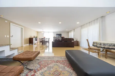Fazenda/Sítio com 4 Quartos à venda, 421m² no Rondinha, Campo Largo