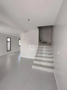 Casa com 3 Quartos à venda, 240m² no Canasvieiras, Florianópolis