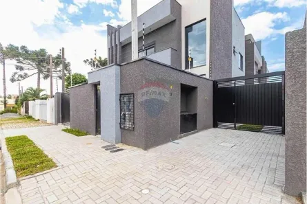 Sobrado com 3 Quartos à venda, 120m² no Uberaba, Curitiba