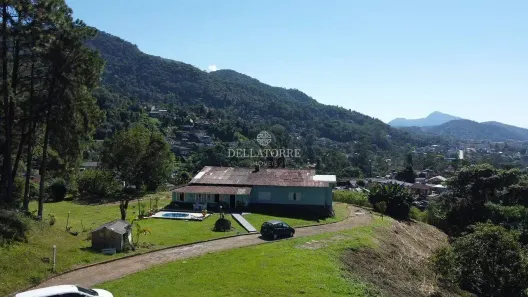 Casa com 6 Quartos à venda, 302m² no Granja Guarani, Teresópolis