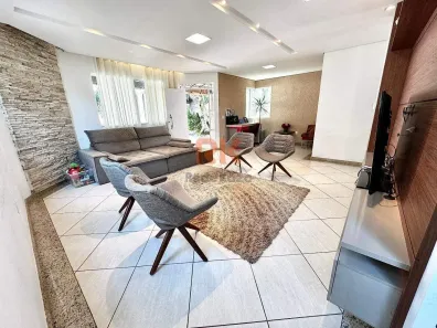 Casa com 4 Quartos à venda, 360m² no Parque Xangri-Lá, Contagem