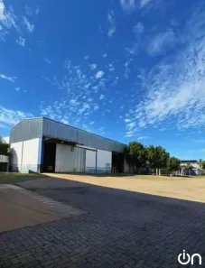 Galpão/Depósito/Armazém para alugar, 396m² no Areão, Cuiabá