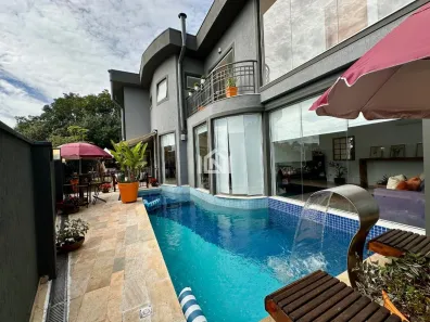 Casa de Condomínio com 5 Quartos à venda, 336m² no Golf Gardens, Carapicuíba