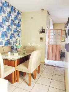 Casa com 6 Quartos à venda, 200m² no Granada, Uberlândia