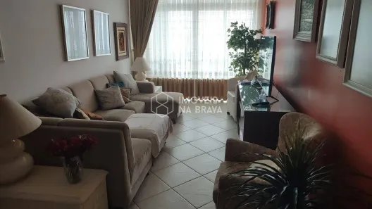 Apartamento com 3 Quartos para alugar, 140m² no Centro, Balneário Camboriú