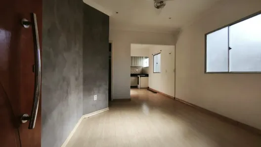 Casa com 2 Quartos para venda ou aluguel, 130m² no Chácaras Tubalina e Quartel, Uberlândia