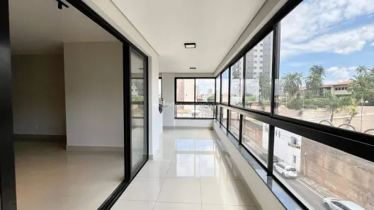 Apartamento com 3 Quartos para alugar, 130m² no São Sebastião, Uberaba