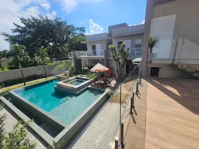 Sobrado com 4 Quartos à venda, 500m² no Jardim Olaria, Caraguatatuba