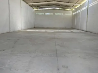Galpão/Depósito/Armazém para alugar, 630m² no Pirajá, Salvador