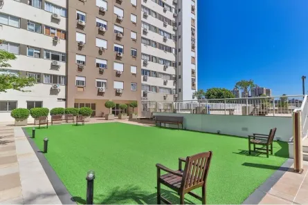 Apartamento com 2 Quartos à venda, 55m² no Passo da Areia, Porto Alegre