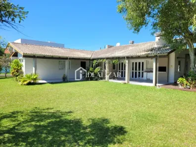Casa com 3 Quartos à venda, 754m² no Centro, Arroio do Sal