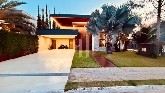 Casa de Condomínio com 3 Quartos à venda, 240m² no Fazenda Vau das Pombas, Goiânia
