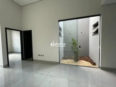 Casa com 2 Quartos à venda, 80m² no Jardim Patrícia, Uberlândia