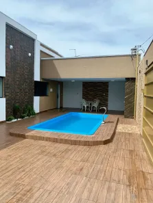 Casa com 3 Quartos à venda, 250m² no Jardim Balneário Meia Ponte, Goiânia