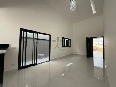 Casa de Condomínio com 3 Quartos à venda, 135m² no Condomínio Residencial Fogaça, Jacareí