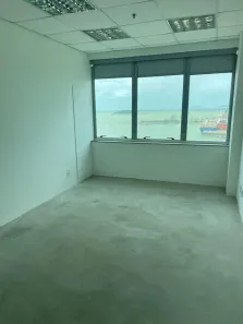 Sala Comercial para venda ou aluguel, 30m² no Imbetiba, Macaé