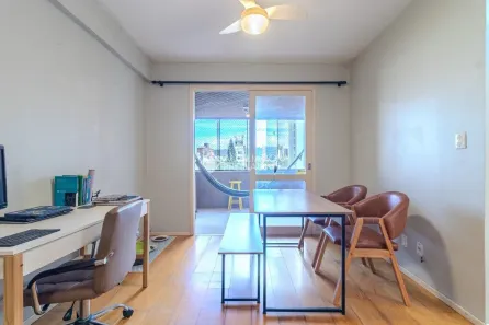 Apartamento com 2 Quartos à venda, 77m² no Cidade Baixa, Porto Alegre