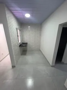 Casa com 2 Quartos para alugar, 30m² no Vila Santa Cruz (Zona Leste), São Paulo
