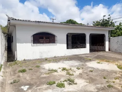 Casa com 4 Quartos à venda, 246m² no Felipe Camarão, Natal