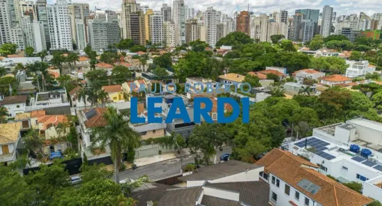 Sobrado com 7 Quartos à venda, 854m² no Jardim Paulista, São Paulo