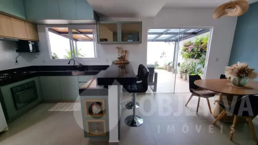 Casa de Condomínio com 3 Quartos para alugar, 104m² no Bosque dos Buritis, Uberlândia