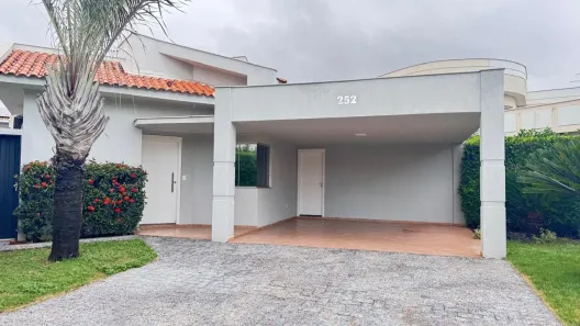 Casa com 3 Quartos para alugar, 200m² no Aeroporto, Araçatuba