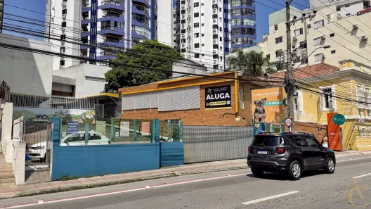 Imóvel Comercial para alugar, 349m² no Agronômica, Florianópolis