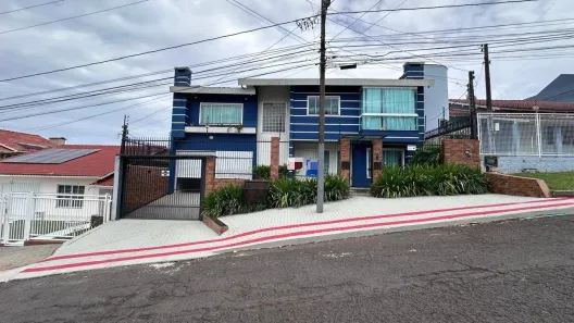 Casa com 4 Quartos para venda ou aluguel, 270m² no Presidente Médici, Chapecó