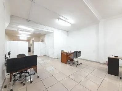 Ponto Comercial para alugar, 218m² no Floresta, Porto Alegre