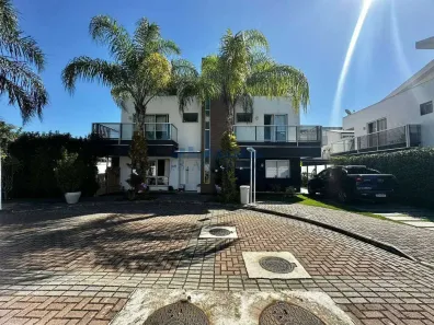 Casa de Condomínio com 4 Quartos à venda, 270m² no Recreio dos Bandeirantes, Rio de Janeiro
