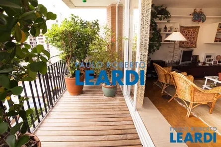 Apartamento com 2 Quartos para venda ou aluguel, 250m² no Jardim Paulista, São Paulo