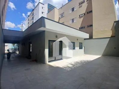 Casa com 3 Quartos para alugar, 140m² no Centro, Poços de Caldas