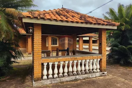 Fazenda/Sítio com 4 Quartos para alugar, 600m² no Conjunto Habitacional Humberto Popolo, Botucatu