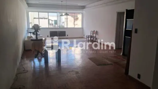 Apartamento com 3 Quartos para alugar, 200m² no Catete, Rio de Janeiro