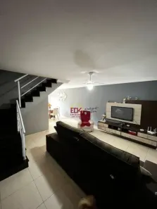 Sobrado com 3 Quartos à venda, 125m² no Village das Flores, Caçapava