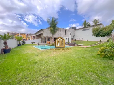 Casa com 3 Quartos para venda ou aluguel, 600m² no Vila Gardênia, Atibaia