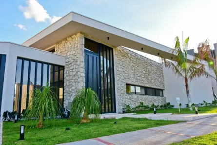 Casa de Condomínio com 3 Quartos à venda, 230m² no Laranjeiras, Uberlândia