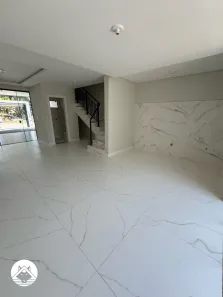 Sobrado com 3 Quartos à venda, 123m² no Itacolomi, Balneário Piçarras