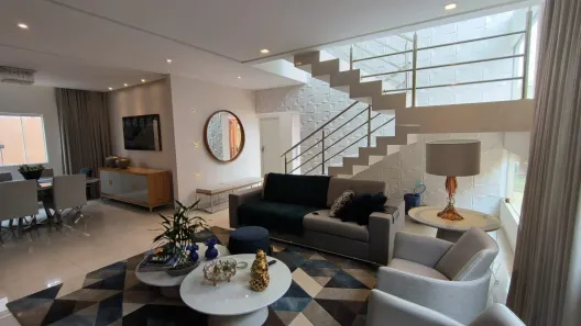 Casa com 3 Quartos à venda, 248m² no Candeias, Vitória da Conquista