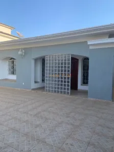Casa com 3 Quartos para alugar, 290m² no Jardim América, Paulínia