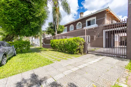 Casa com 3 Quartos à venda, 181m² no São Lourenço, Curitiba