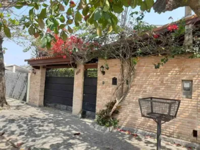Casa com 5 Quartos à venda, 260m² no Vila Atlântica, Caraguatatuba