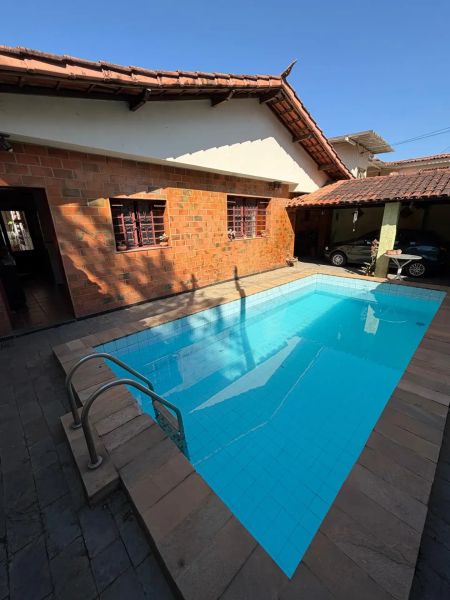 Casa com 3 quartos — Alípio de Melo, Belo Horizonte