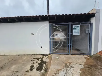 Casa com 2 Quartos para alugar, 10m² no Centro, Marília