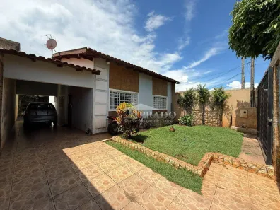 Casa com 3 Quartos à venda, 154m² no Jardim Marissol, Londrina