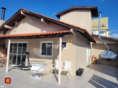 Casa com 3 Quartos à venda, 160m² no Serraria, São José